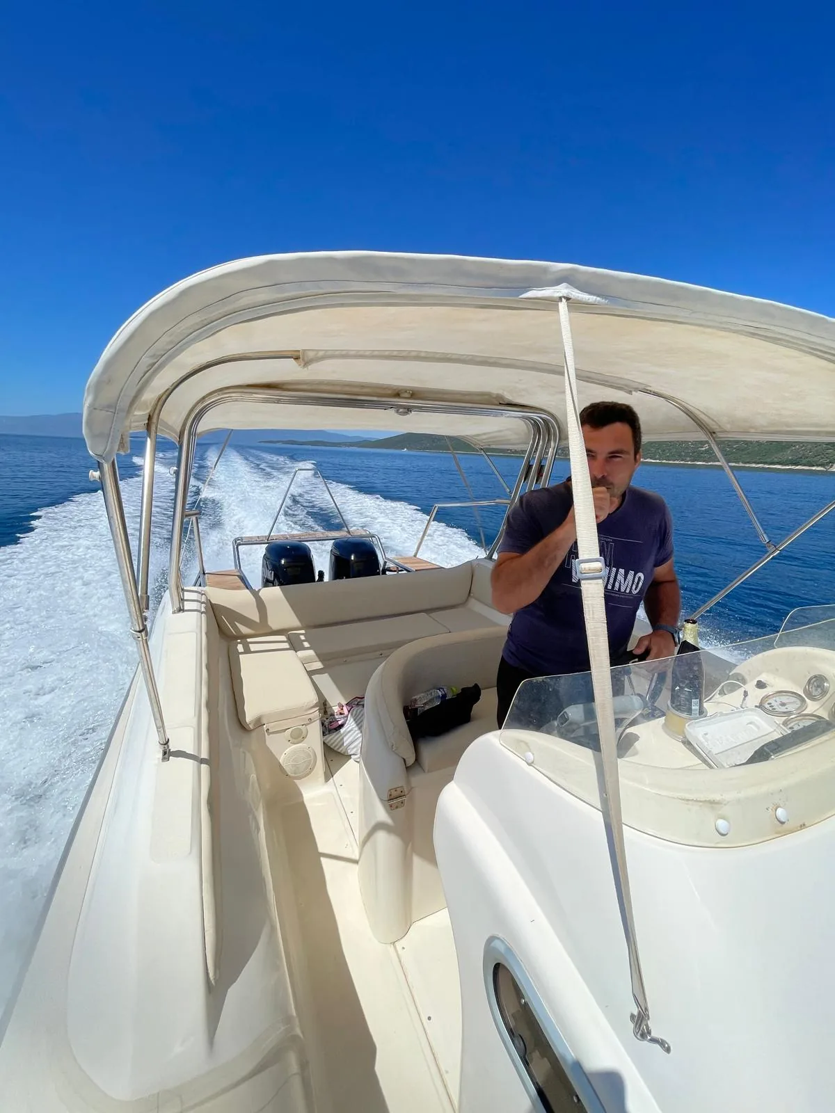 Skipper navigating the Pagasitic Gulf