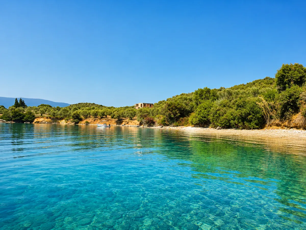 Sailing to Trikeri island